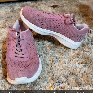 Stylish Pink Women's Sneakers